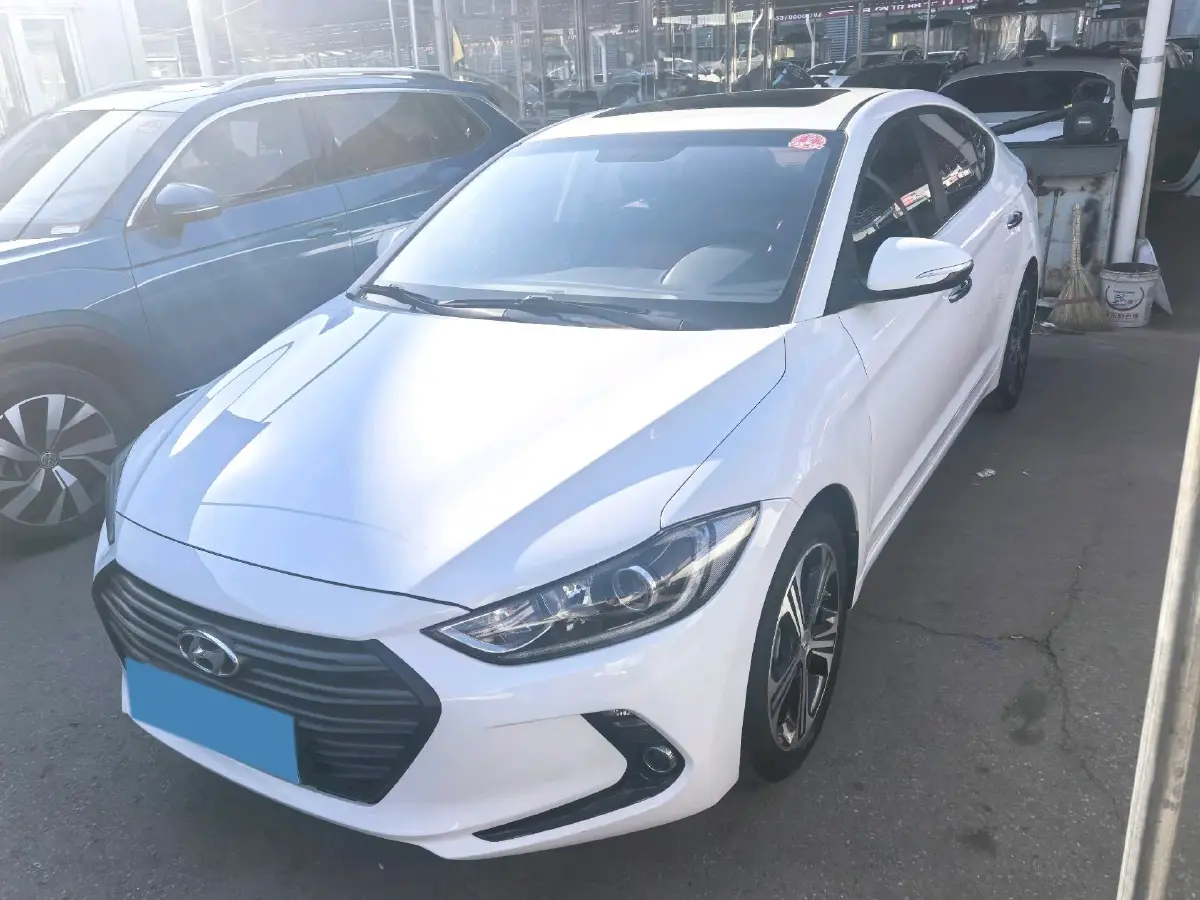 2018 Hyundai Elantra 1.4T 130HP L4 7DCT