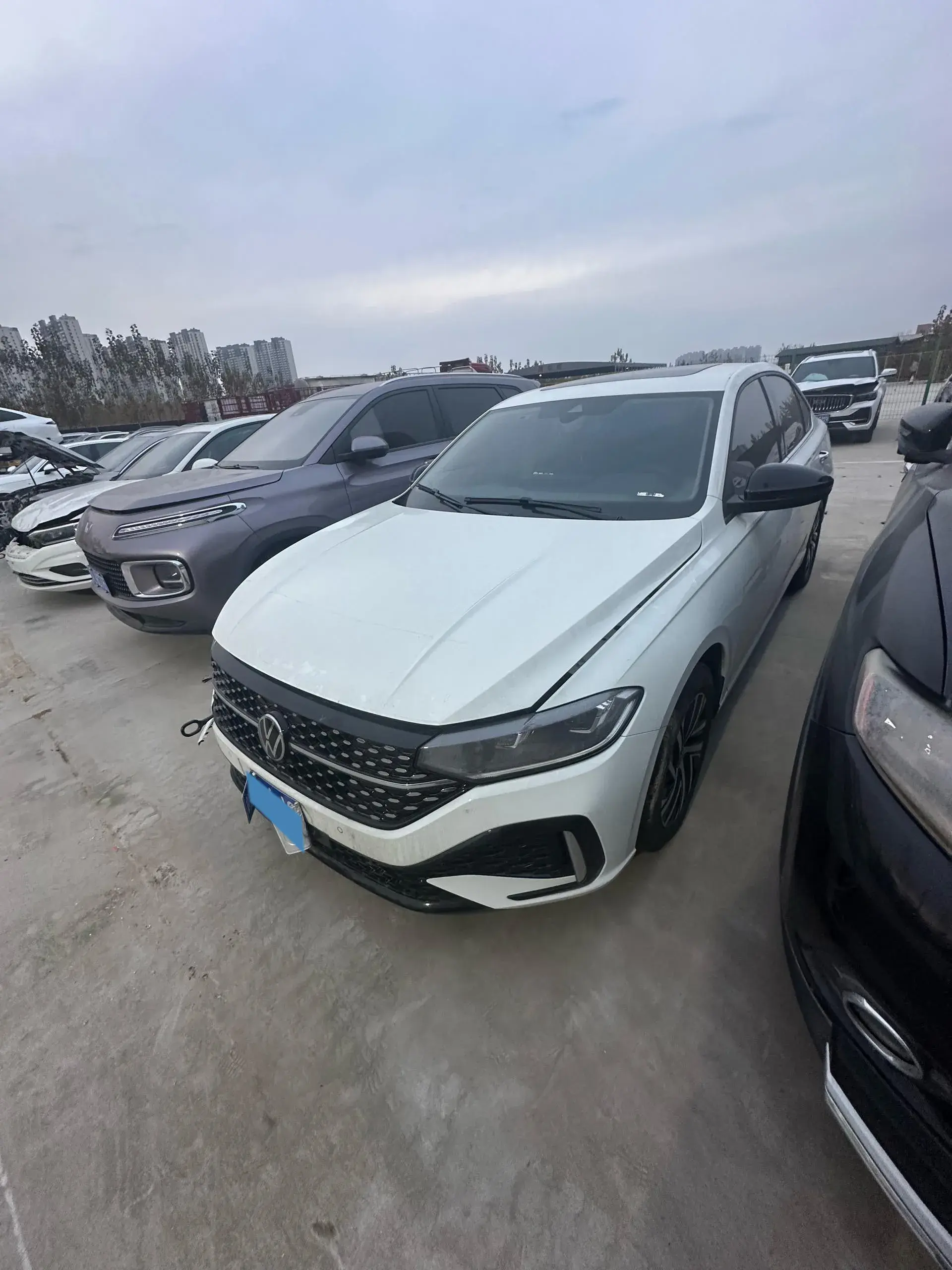 2024 VOLKSWAGEN LAVIDA view 1