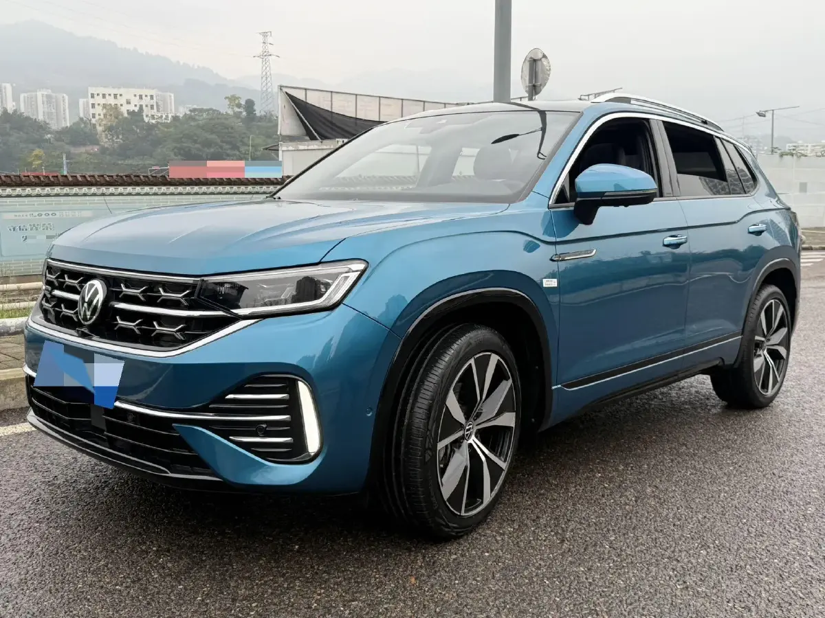 2023 Volkswagen Tayron 2.0T 220HP L4 7DCT