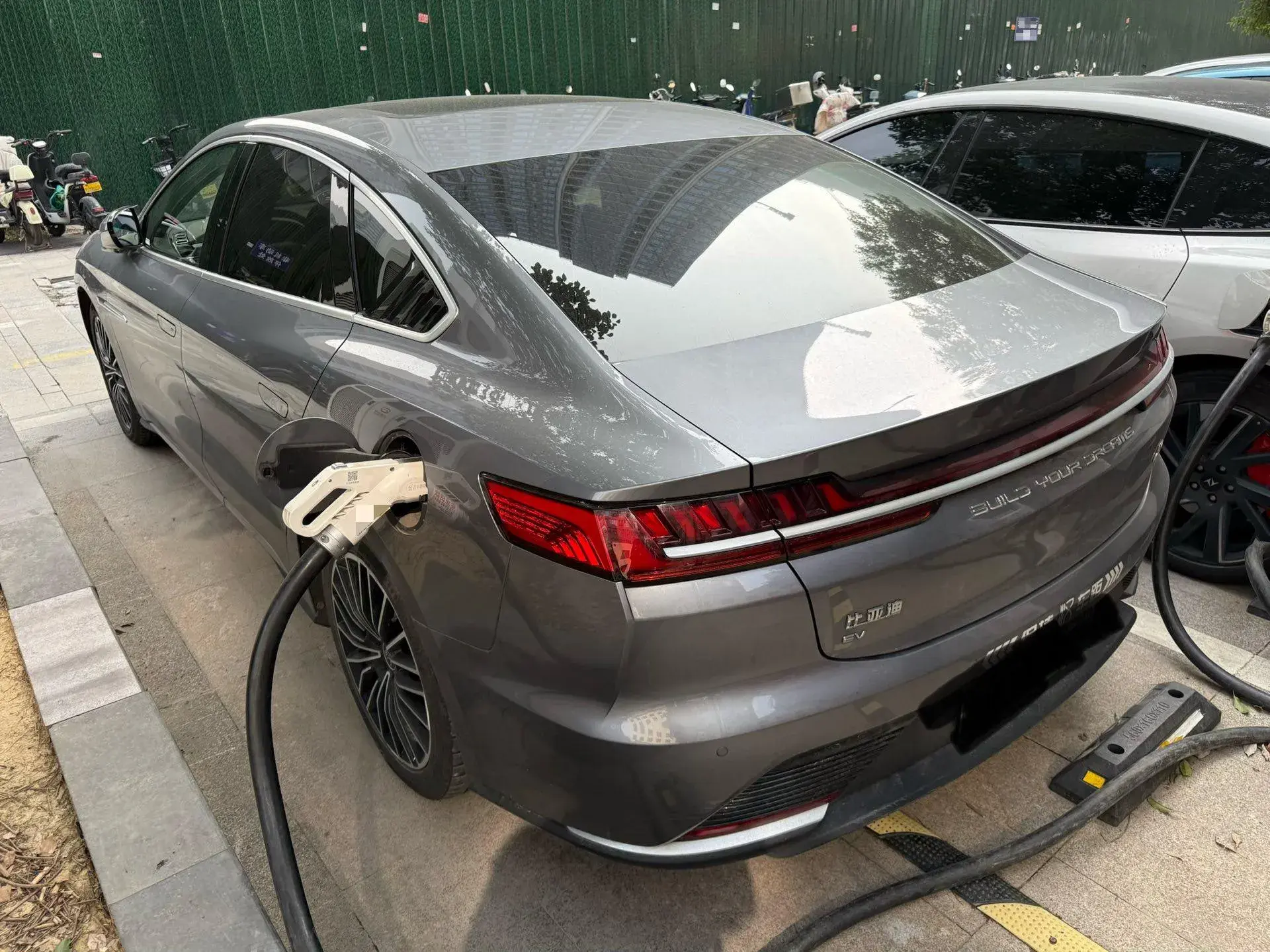 2020 BYD HAN thumbnail 4