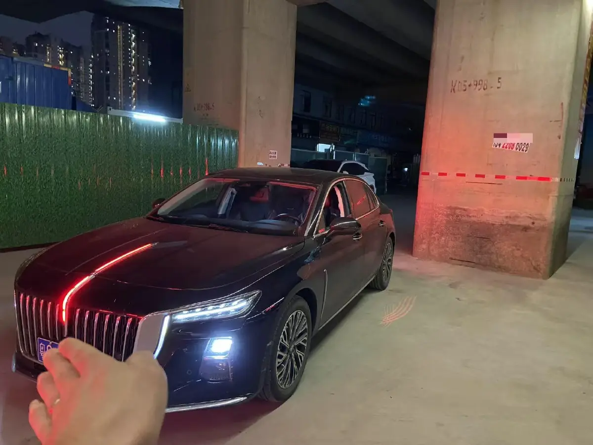 2023 HongQi H5 2.0T 224HP L4 8AT