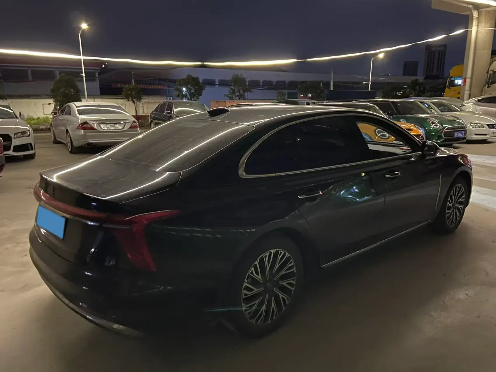 2023 HONGQI H5 thumbnail 4