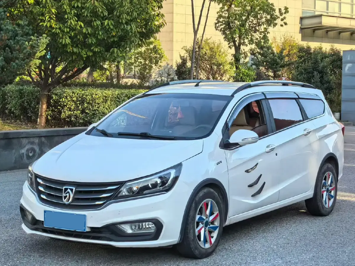 2017 BaoJun 310W 1.5L 112HP L4 6MT