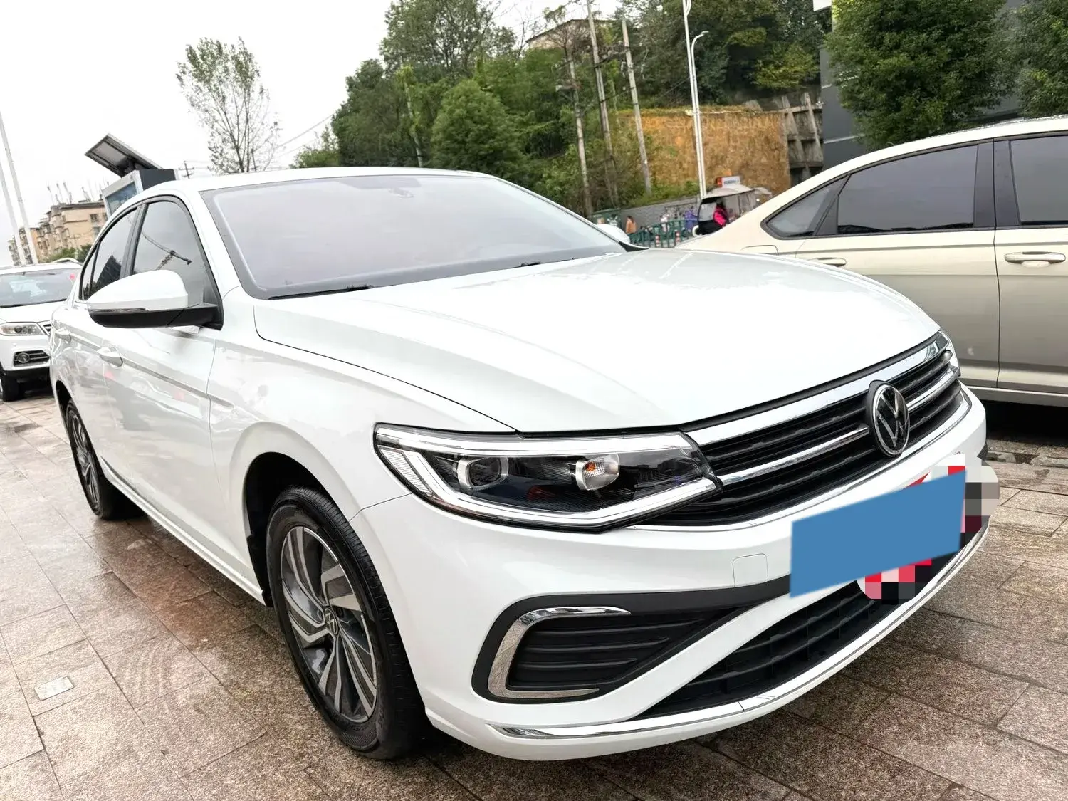 2025 VOLKSWAGEN BORA thumbnail 3