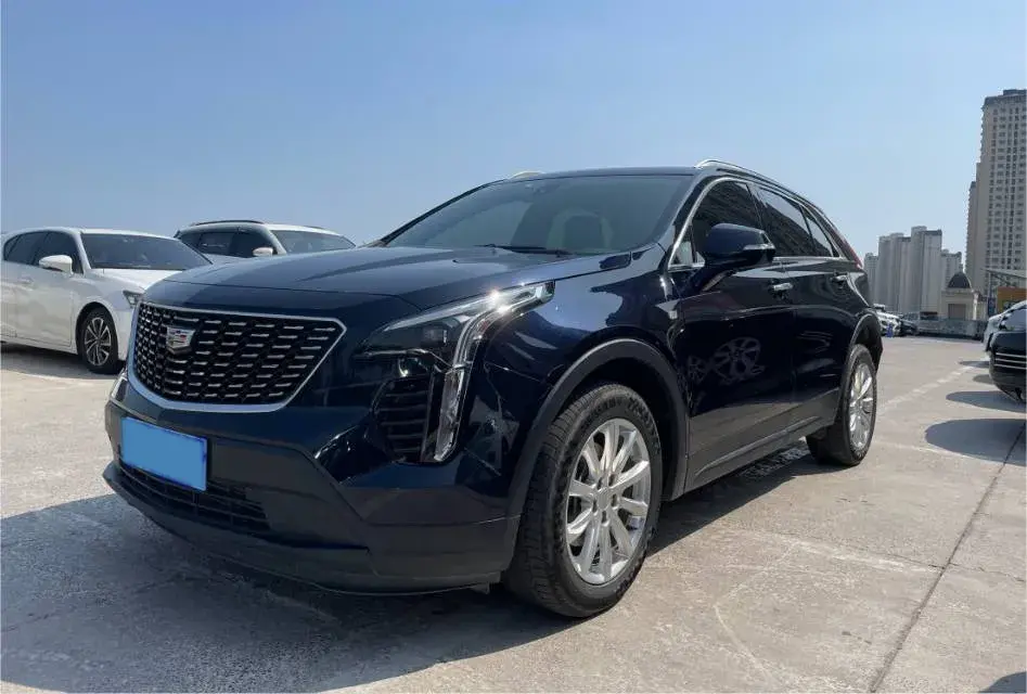 2021 CADILLAC XT4 view 1
