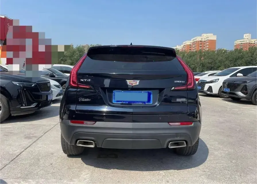 2021 CADILLAC XT4 thumbnail 4