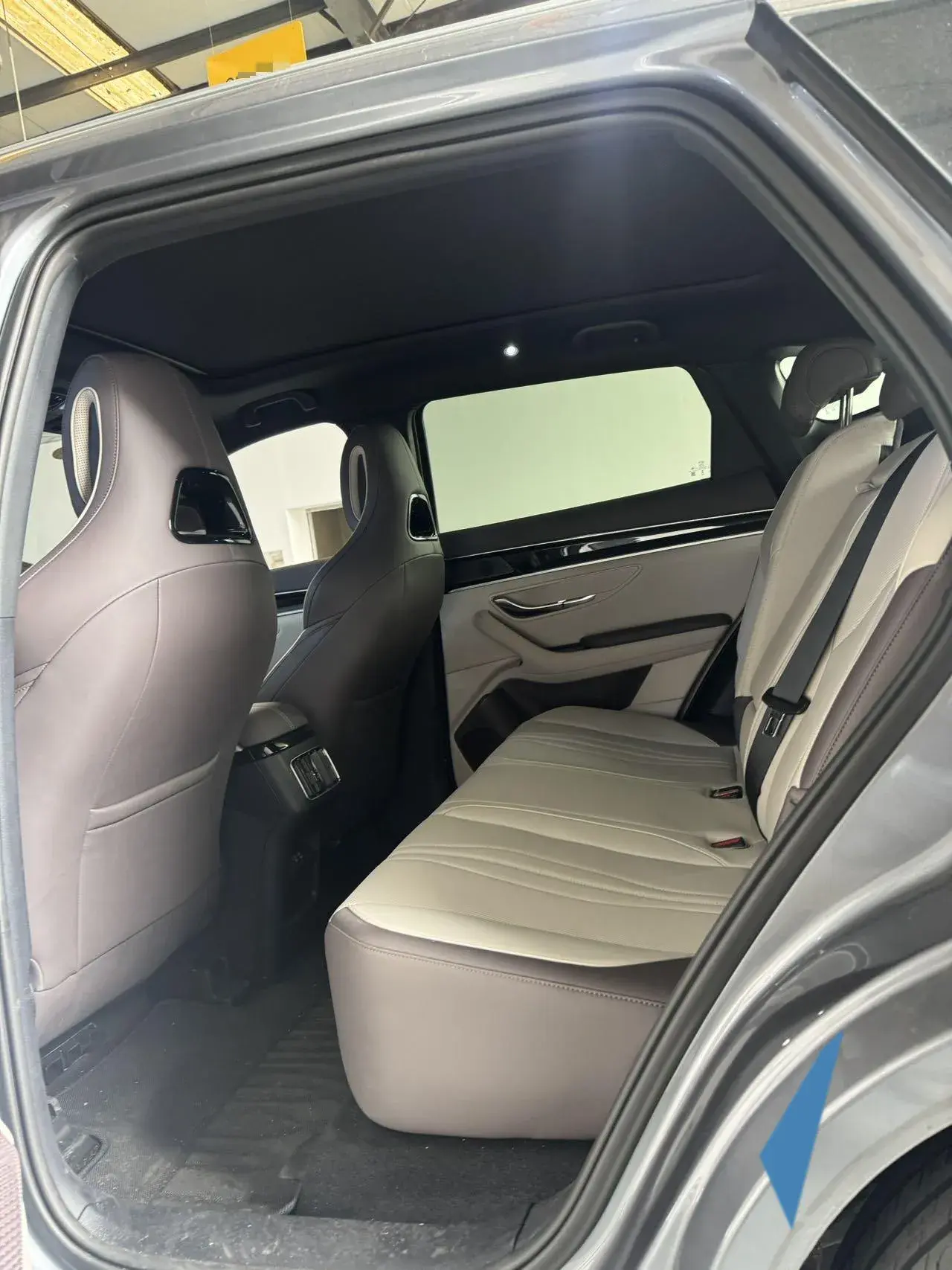 2025 BYD SONG thumbnail 3