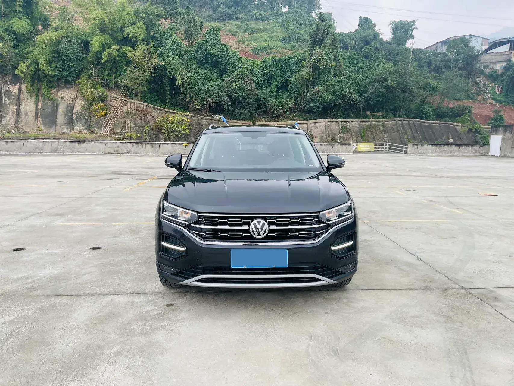 2020 VOLKSWAGEN TAYRON thumbnail 2