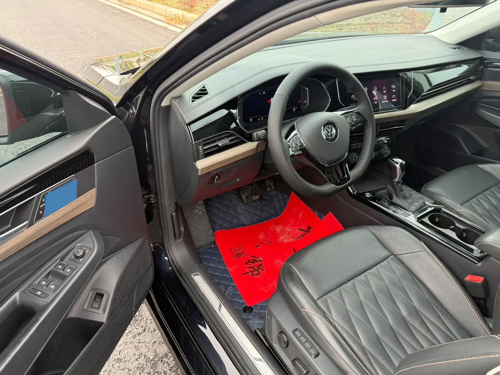 2019 VOLKSWAGEN PASSAT thumbnail 4