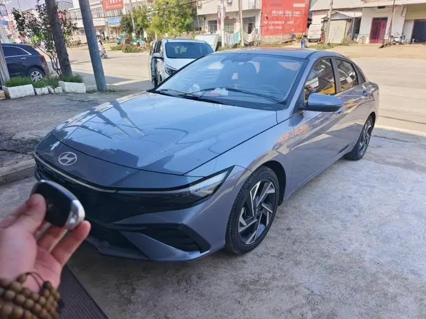 2023 Hyundai Elantra 1.5L 115HP L4 CVT 2023 Hyundai Elantra 1.5L 115HP L4 CVT