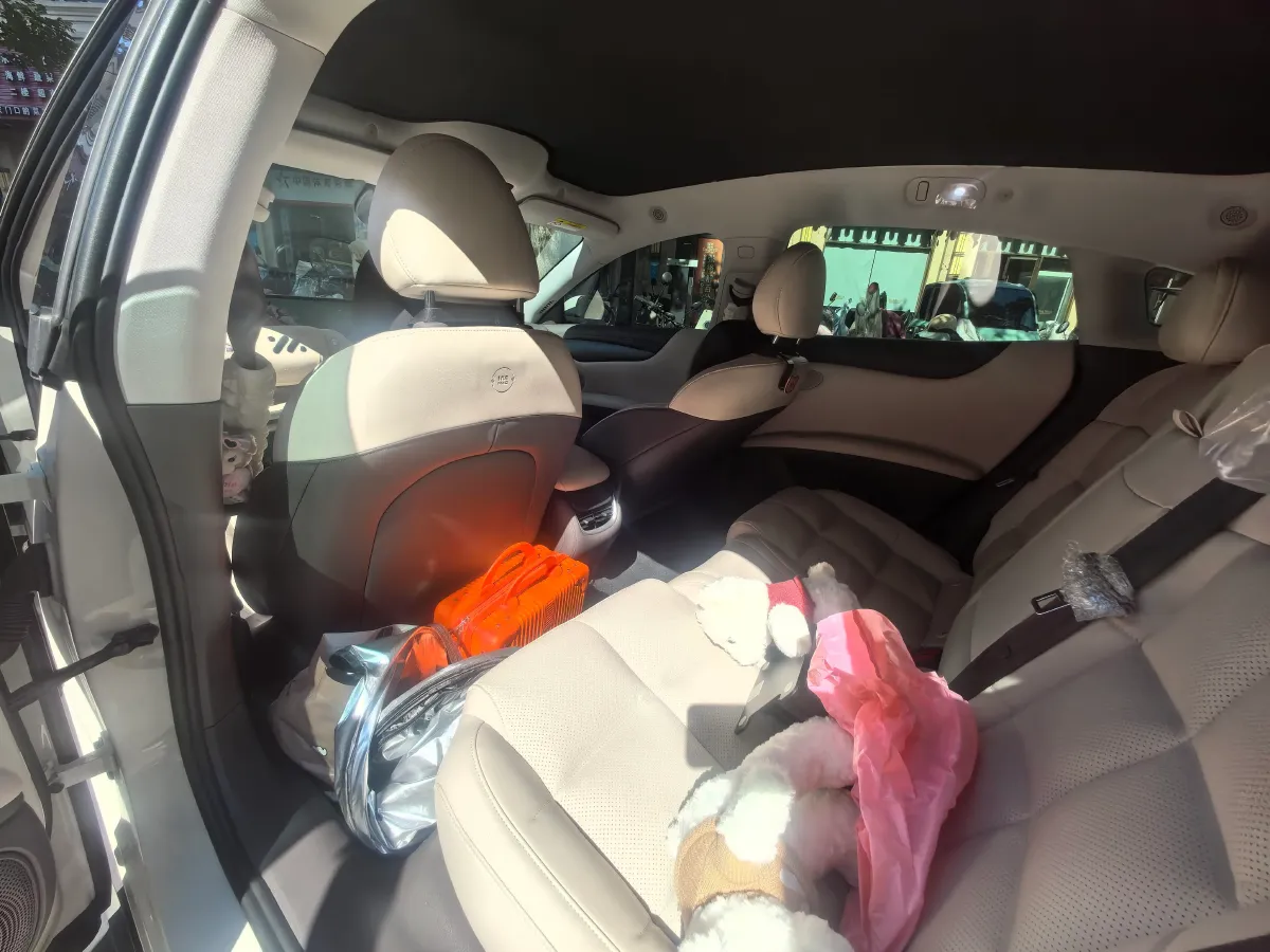 2024 IM L6 BEV 75KWH,autocango,china used car exporter,china ev exporter,chinese used car exporter,chinese used ev exporter