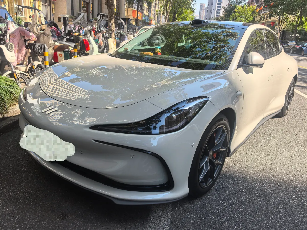 2024 IM L6 BEV 75KWH,autocango,china used car exporter,china ev exporter,chinese used car exporter,chinese used ev exporter