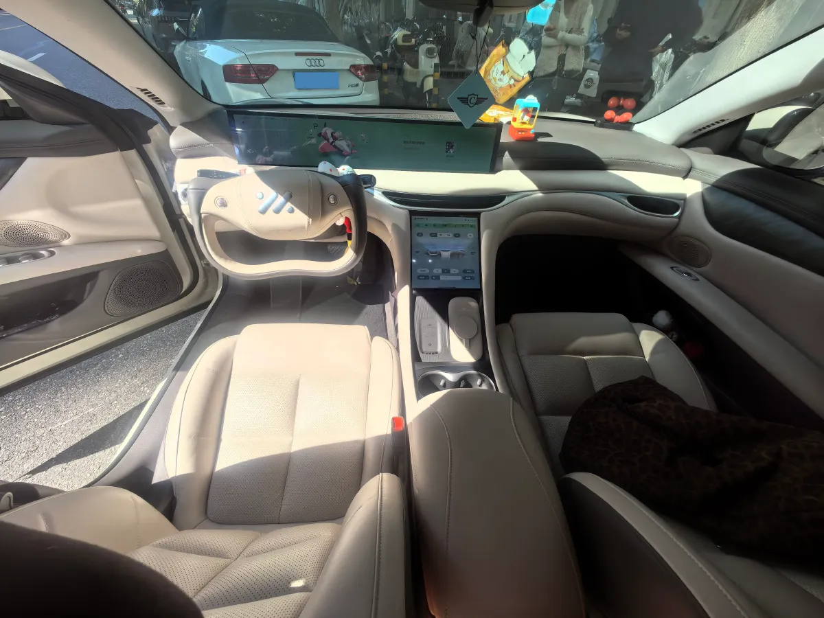 2024 IM L6 BEV 75KWH,autocango,china used car exporter,china ev exporter,chinese used car exporter,chinese used ev exporter