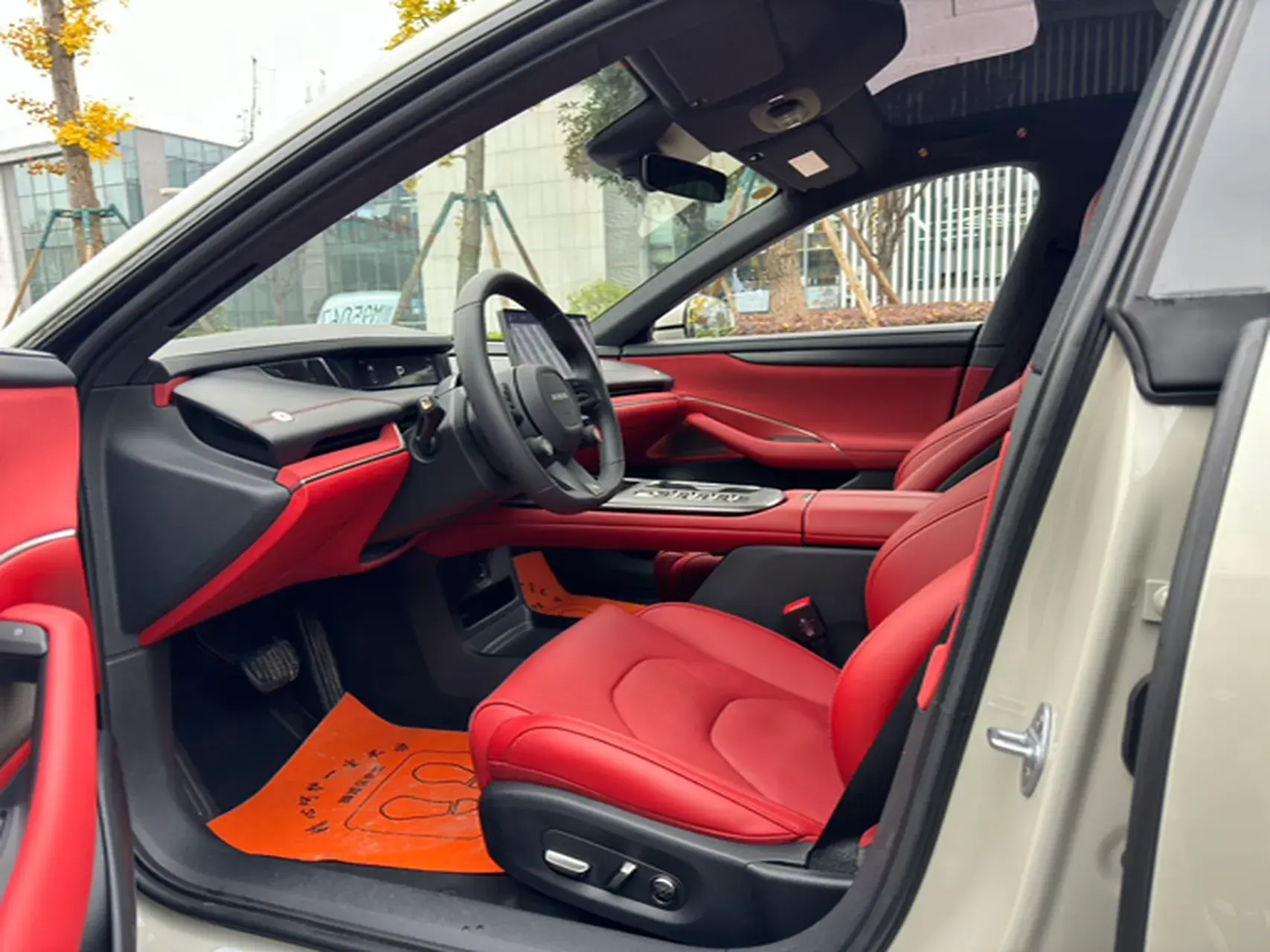 2024 MI SU7 thumbnail 4