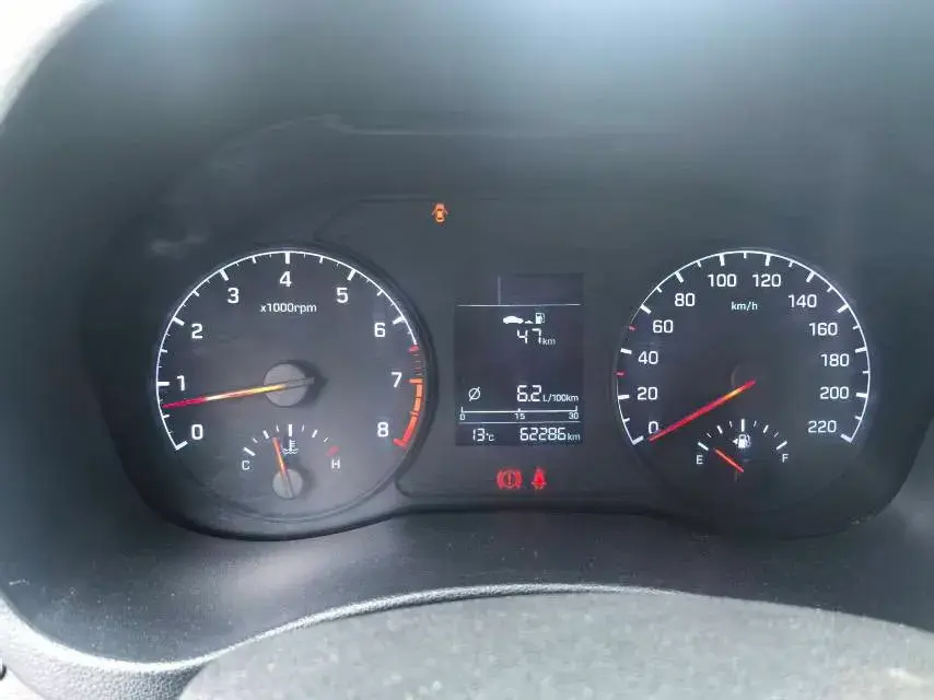 2016 HYUNDAI VERNA thumbnail 4