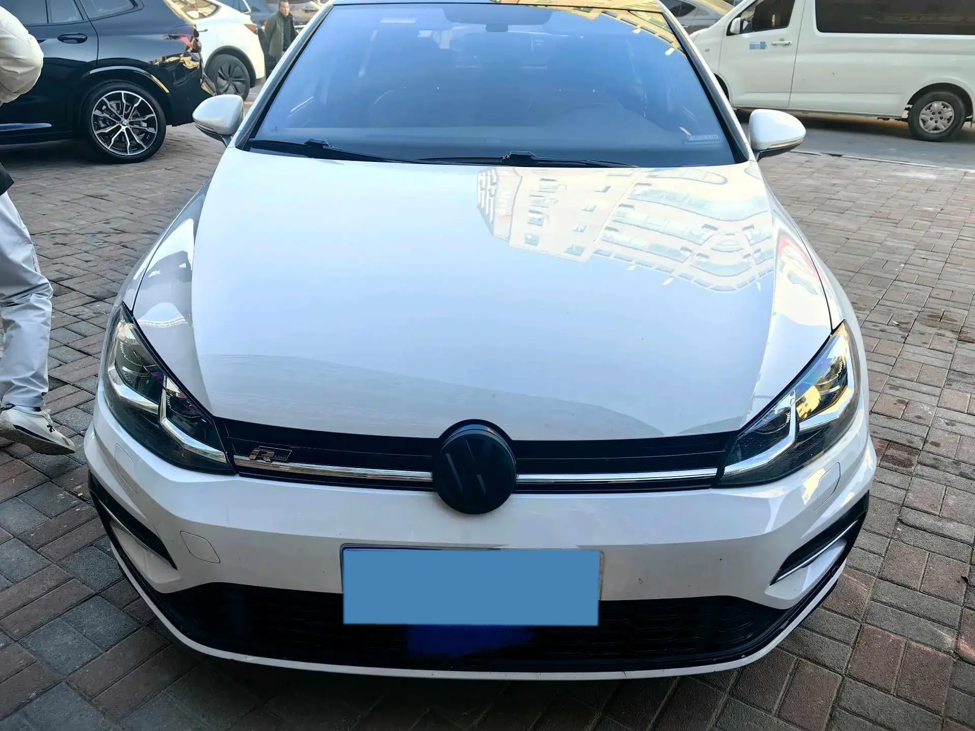 2019 VOLKSWAGEN GOLF thumbnail 2