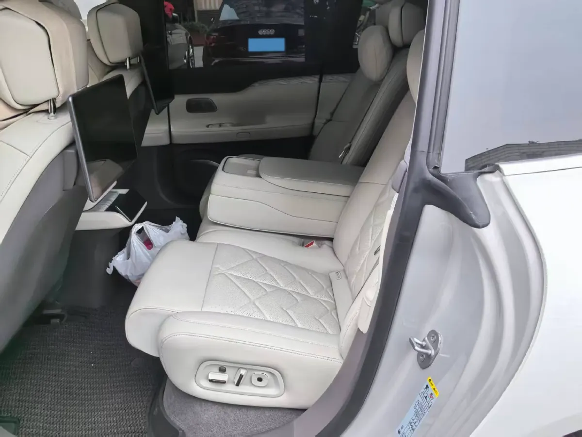 2023 NIO ET7 BEV 100KWH,autocango,china used car exporter,china ev exporter,chinese used car exporter,chinese used ev exporter