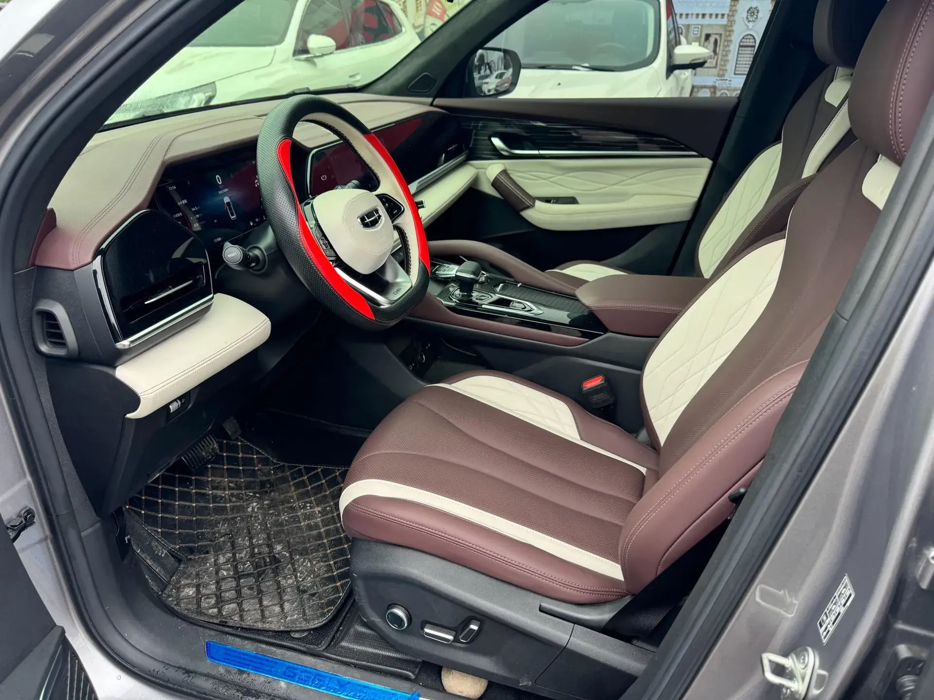 2024 GEELY MONJARO thumbnail 4