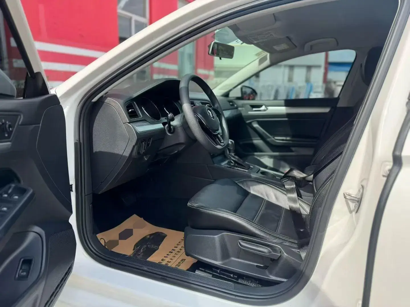 2018 VOLKSWAGEN LAMANDO thumbnail 4