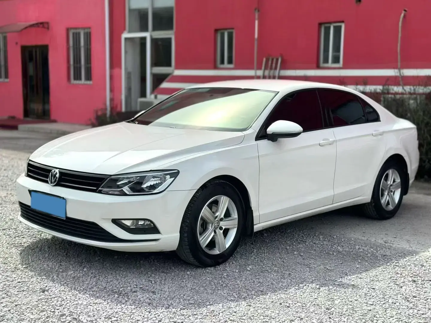 2018 VOLKSWAGEN LAMANDO view 1