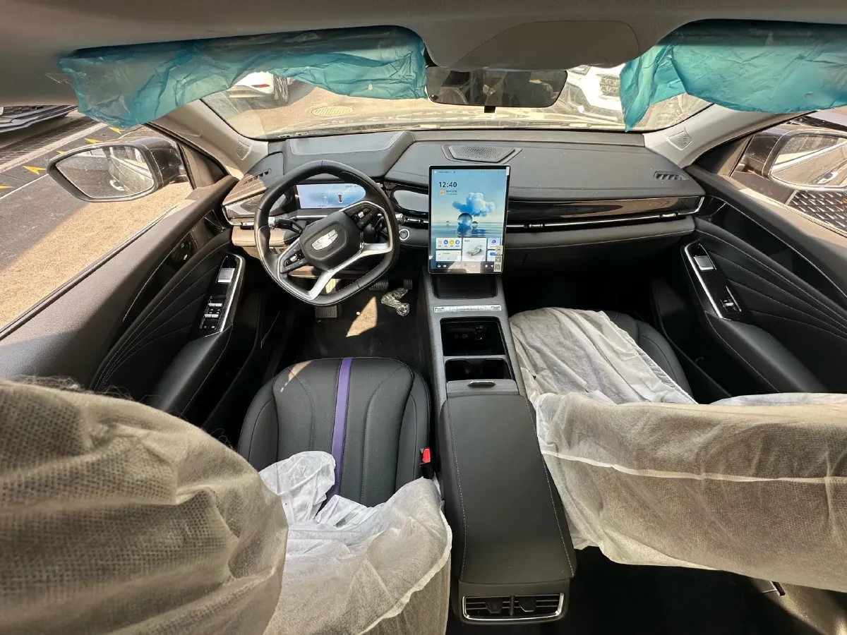 2024 Geely PrefaceL 1.5T 163HP L4 3DHT Hybrid,autocango,china used car exporter,china ev exporter,chinese used car exporter,chinese used ev exporter