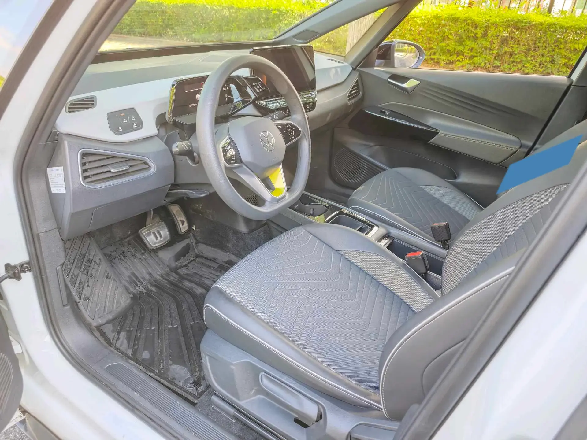 2023 VOLKSWAGEN ID.3 thumbnail 4