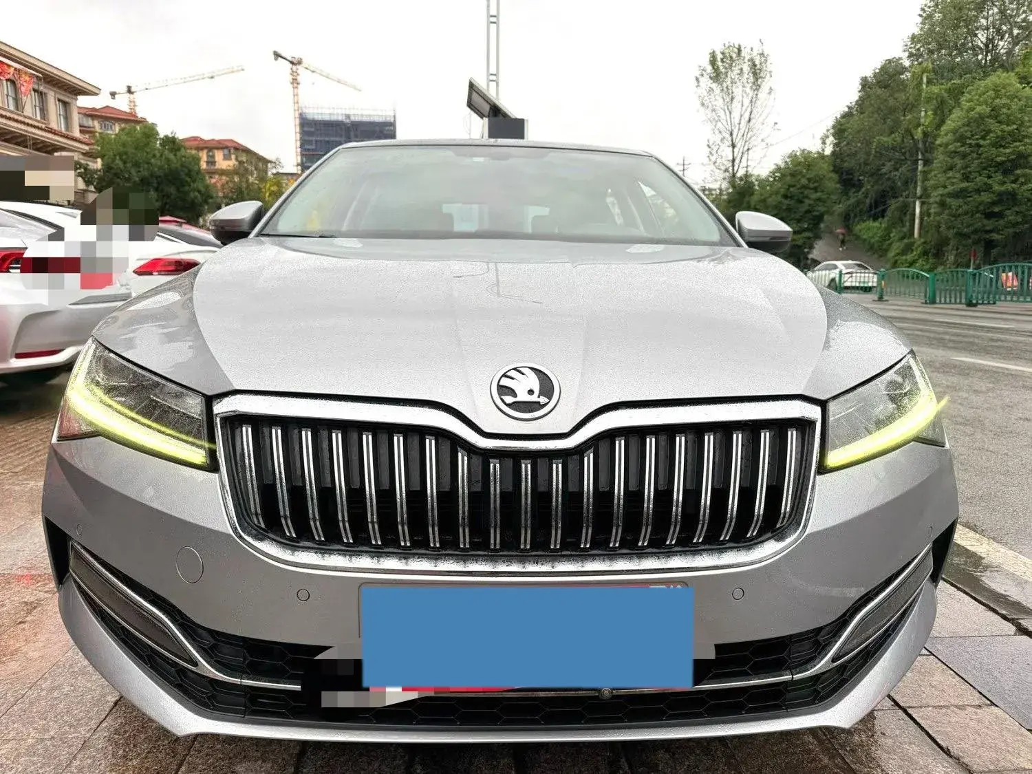 2019 SKODA SUPERB thumbnail 2