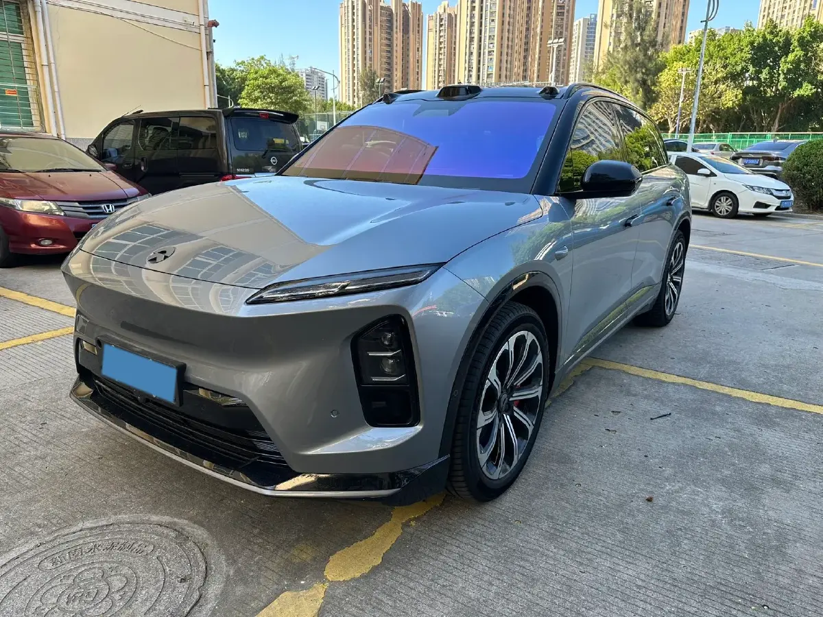 2025 NIO ES6 BEV