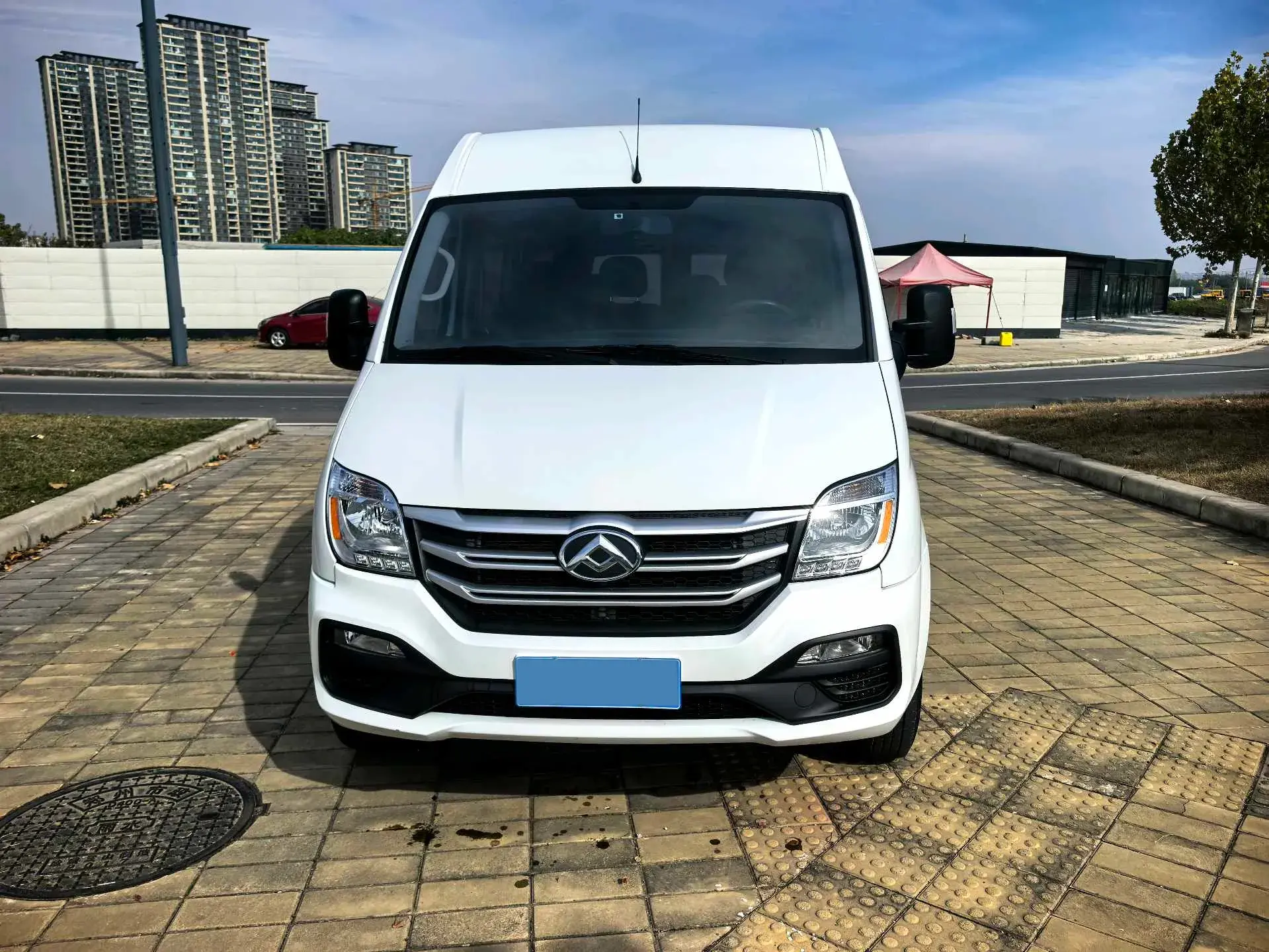 2023 MAXUS XINTU thumbnail 2