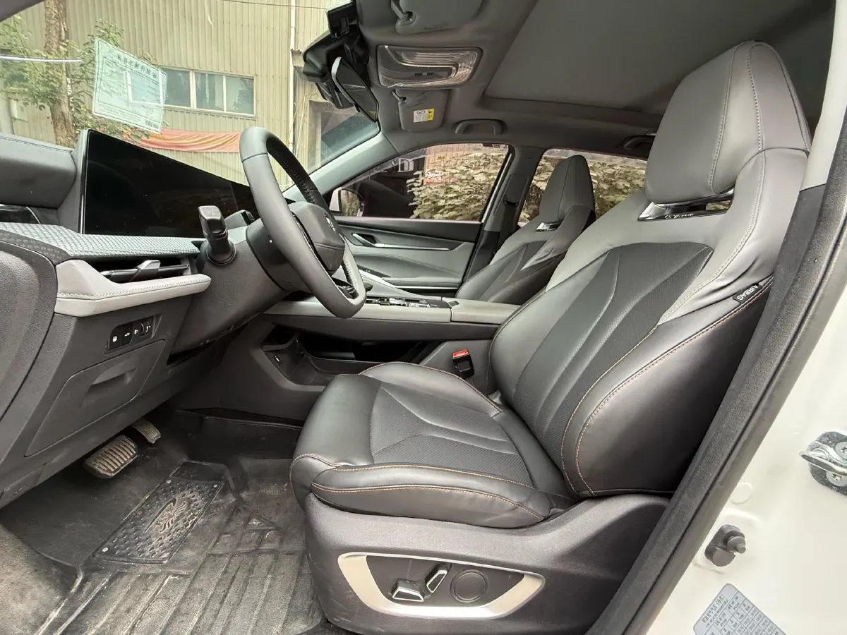 2021 ChangAn CS75 Plus 1.5T 178HP L4 6AT,autocango,china used car exporter,china ev exporter,chinese used car exporter,chinese used ev exporter