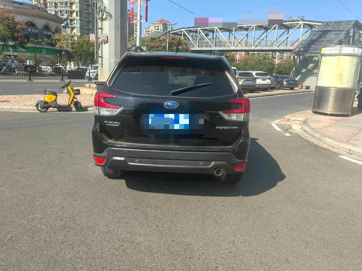 2020 SUBARU FORESTER thumbnail 4