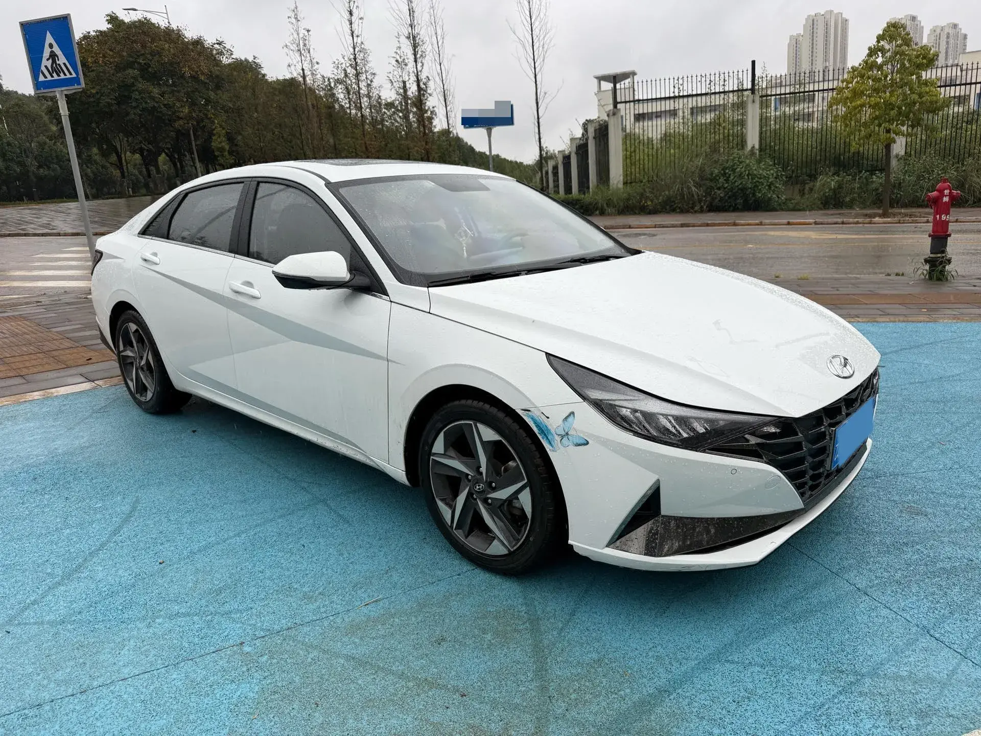 2022 HYUNDAI ELANTRA thumbnail 3