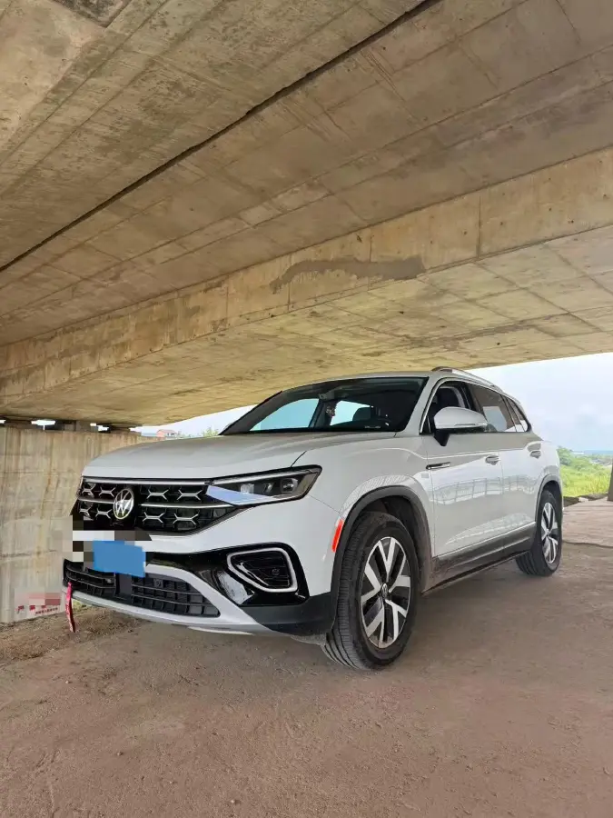 2023 Volkswagen Tayron X 2.0T 186HP L4 7DCT