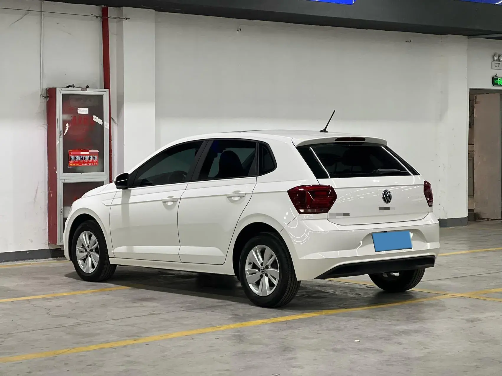 2021 VOLKSWAGEN POLO thumbnail 4