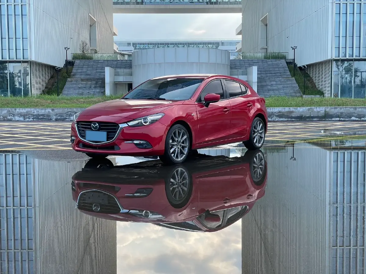 2017 Mazda 3 Axela 1.5L 117HP L4 6AT