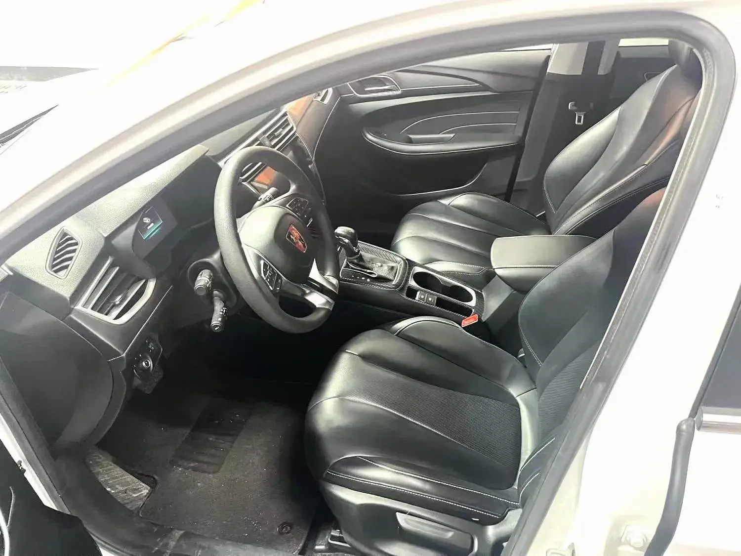 2019 ROEWE I5 thumbnail 3