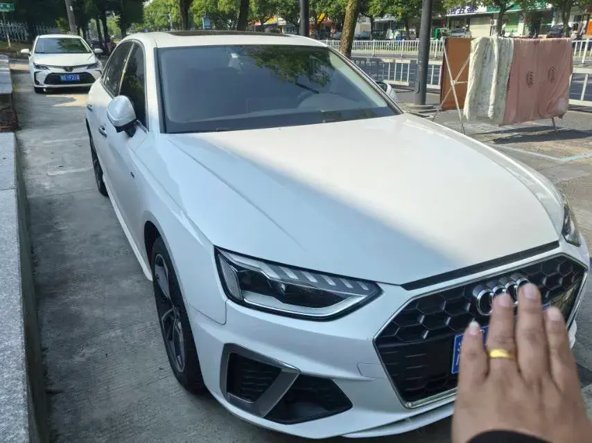 2020 AUDI A4L thumbnail 2