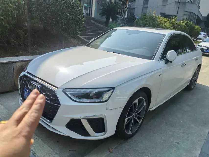 2020 Audi A4L 2.0T 190HP L4 7DCT