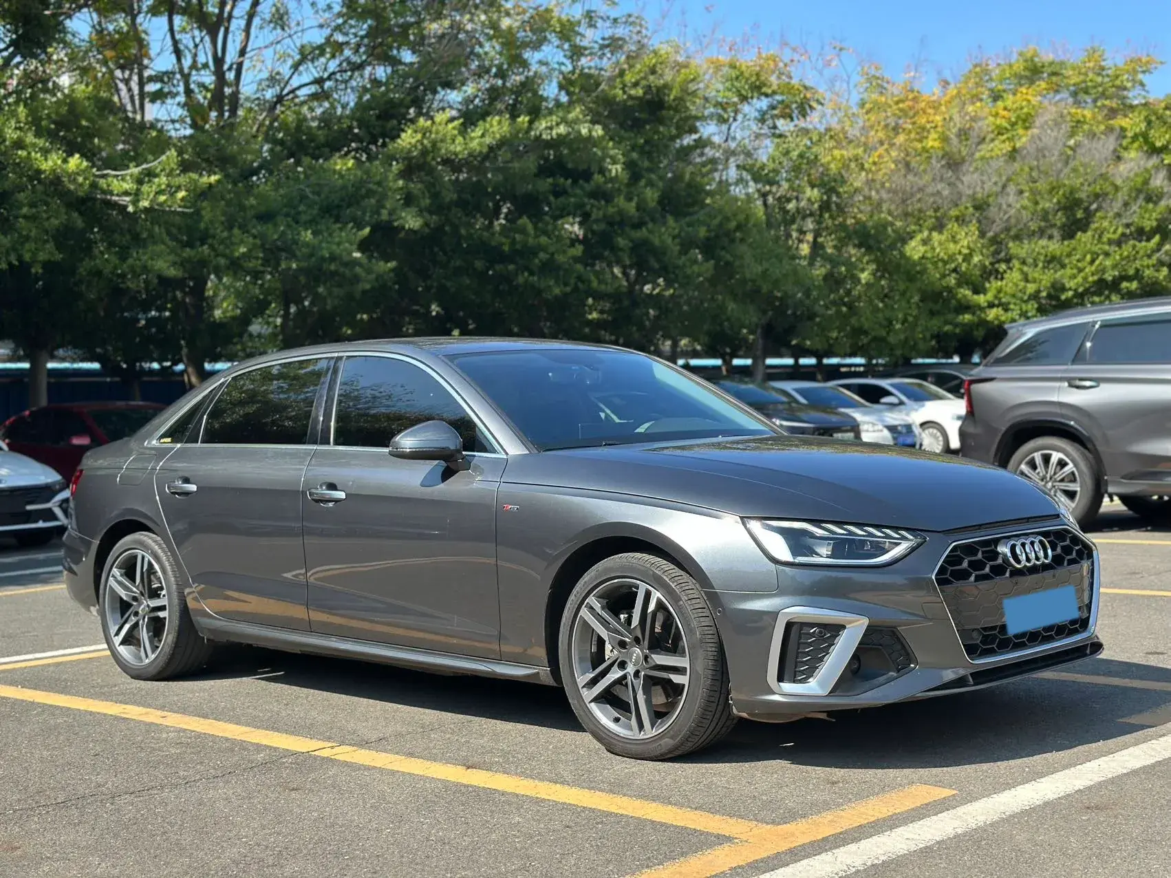 2020 AUDI A4L thumbnail 3