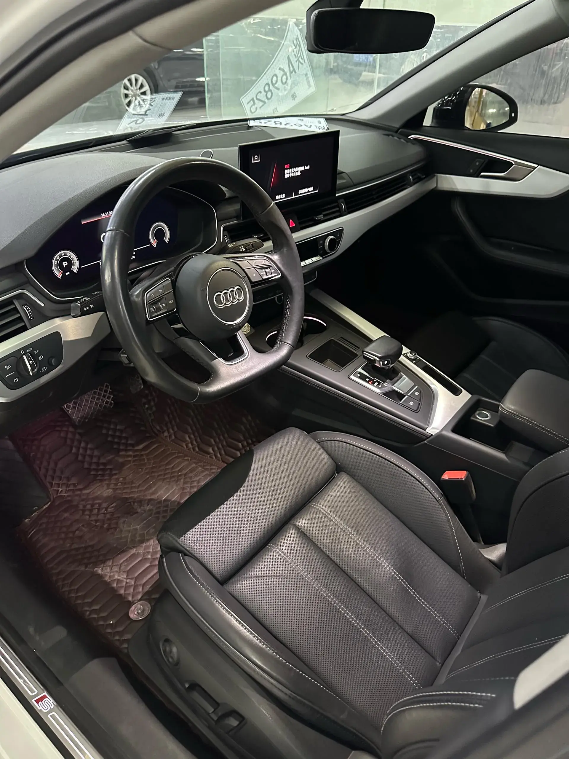 2022 AUDI A4L thumbnail 2