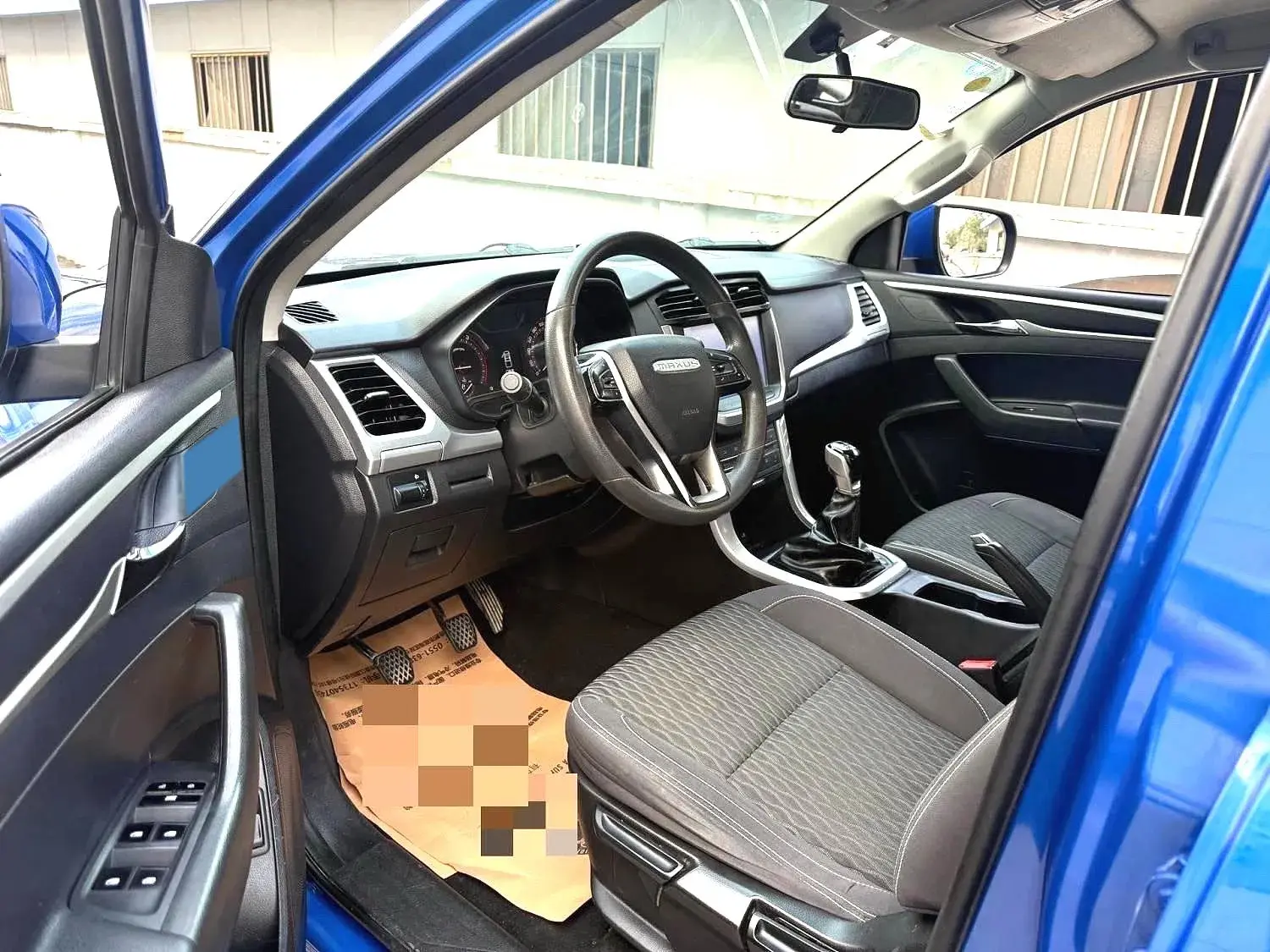 2021 MAXUS T70 thumbnail 3