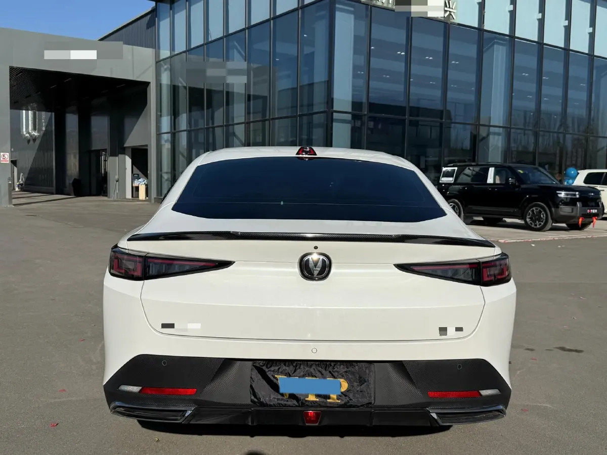 2023 ChangAn Lamore 1.5T 170HP L4 7DCT,autocango,china used car exporter,china ev exporter,chinese used car exporter,chinese used ev exporter