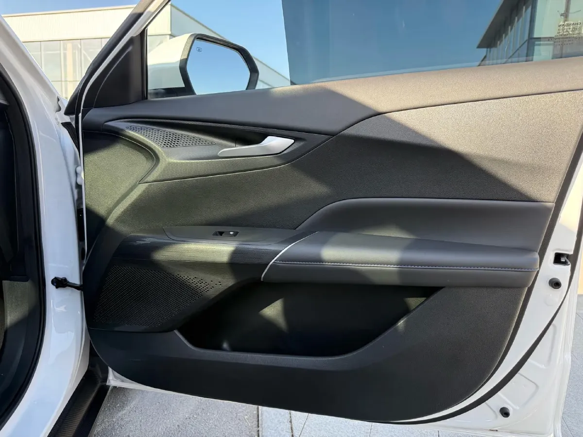 2023 ChangAn Lamore 1.5T 170HP L4 7DCT,autocango,china used car exporter,china ev exporter,chinese used car exporter,chinese used ev exporter