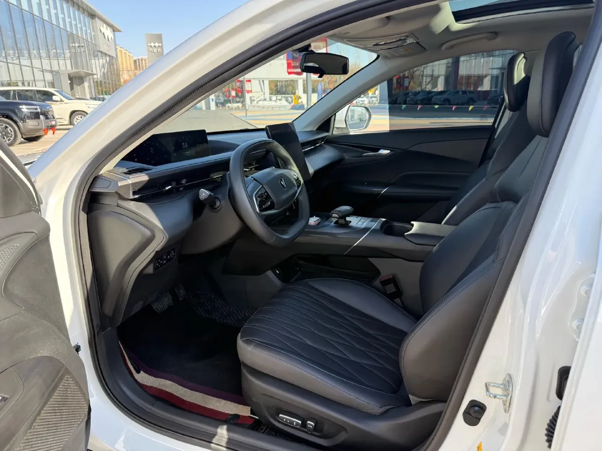 2023 ChangAn Lamore 1.5T 170HP L4 7DCT,autocango,china used car exporter,china ev exporter,chinese used car exporter,chinese used ev exporter