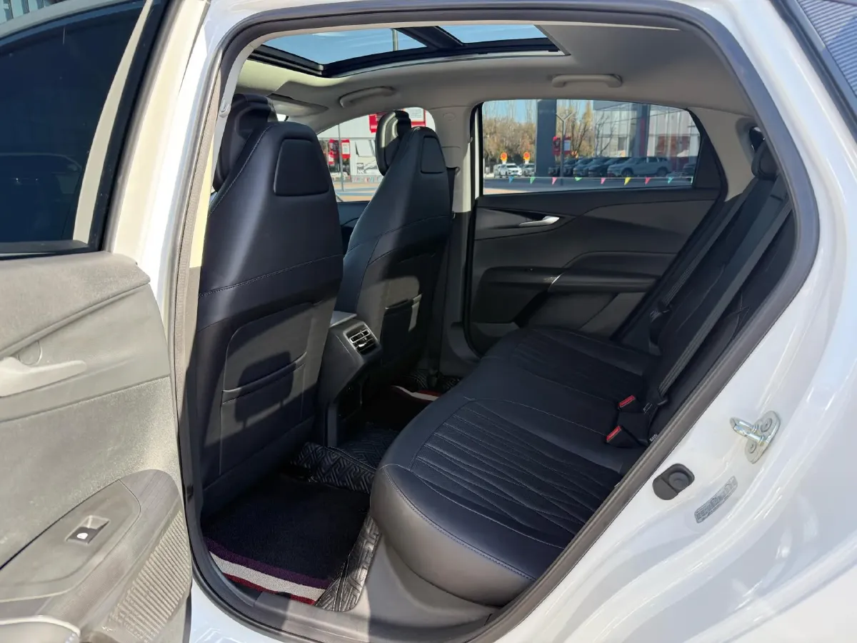 2023 ChangAn Lamore 1.5T 170HP L4 7DCT,autocango,china used car exporter,china ev exporter,chinese used car exporter,chinese used ev exporter