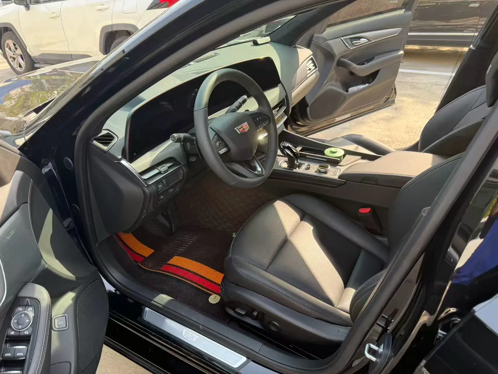 2025 CADILLAC CT5 thumbnail 2