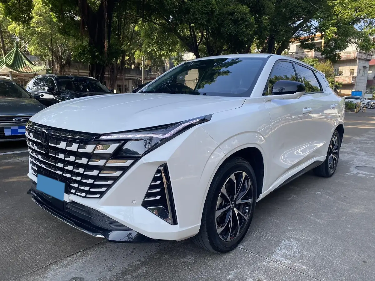 2024 ChangAn UNI-Z 1.5L 98HP L4 E-CVT PHEV 18.4KWH