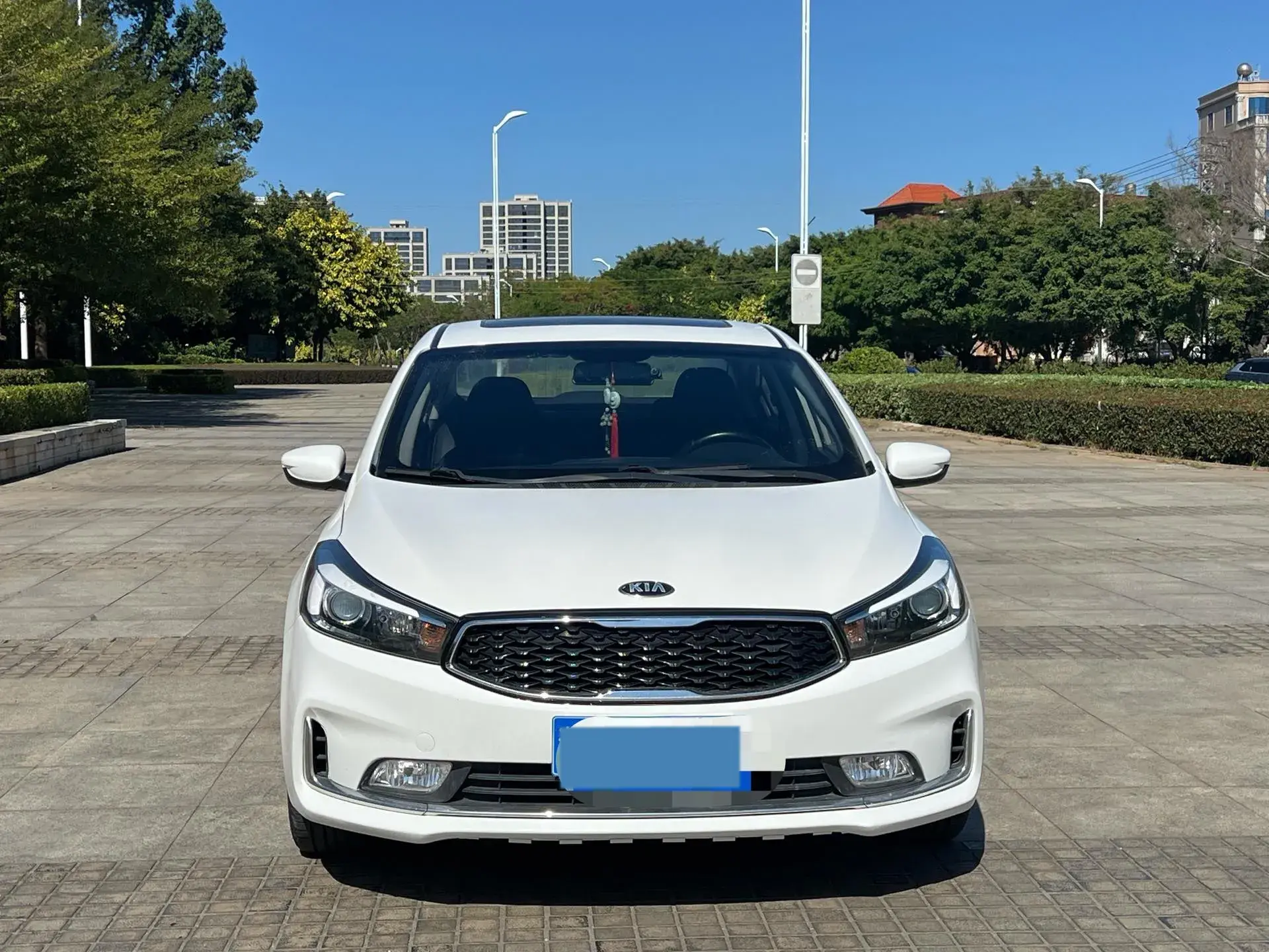 2016 KIA K3 thumbnail 2