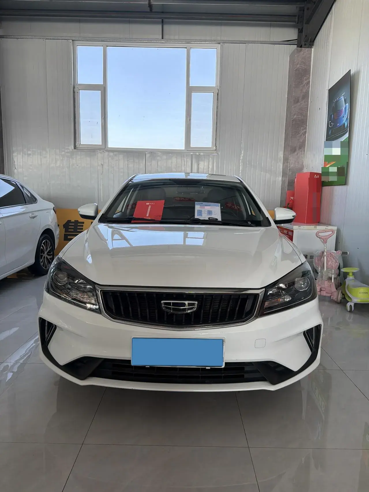 2021 GEELY EMGRAND thumbnail 2