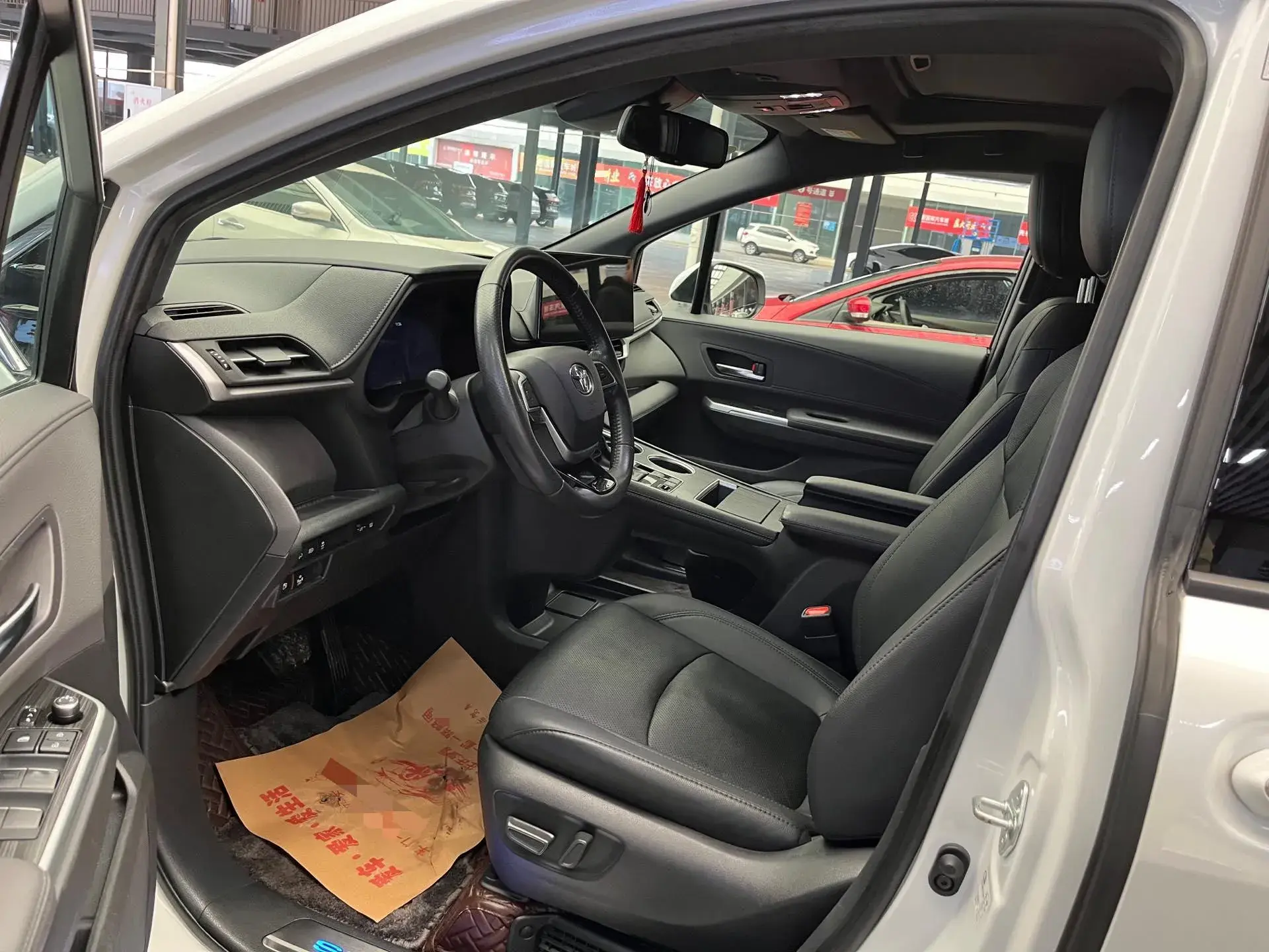 2018 HYUNDAI ELANTRA thumbnail 4